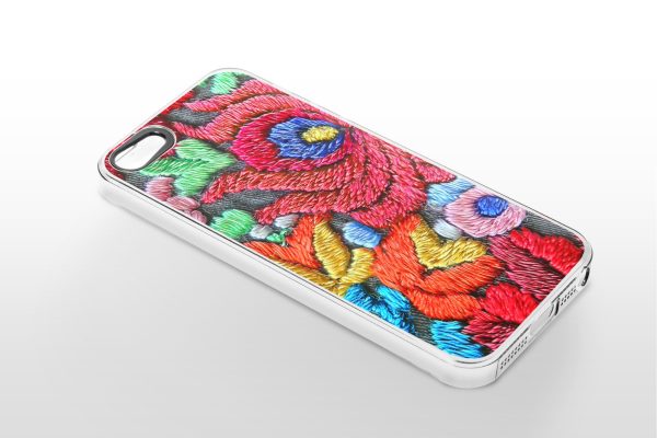 LEF2-200_application_images_smartphone_case_rgb_dp